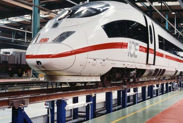 METRO & STRASSENBAHN