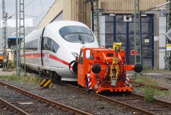 ZWEIWEGE-RANGIERFAHRZEUGE